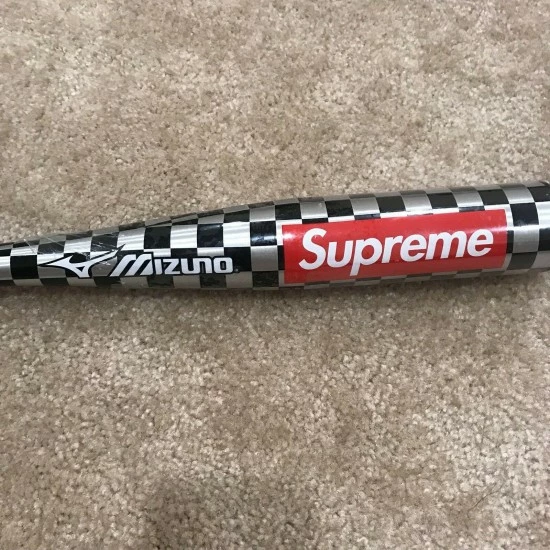 Supreme X Mizuno Aluminum Baseball Bat 2 Supreme X Mizuno Aluminum Baseball Bat - Image 2