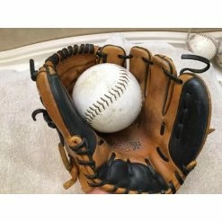Rawlings Training 10.5” Youth Baseball Glove Right Hand Throw Japan -Baseball Bats Shop c728998976572cbc1649c77d66628212cc37e494 106 550x550w
